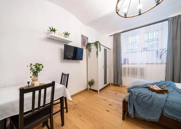 St. Miasto Studio